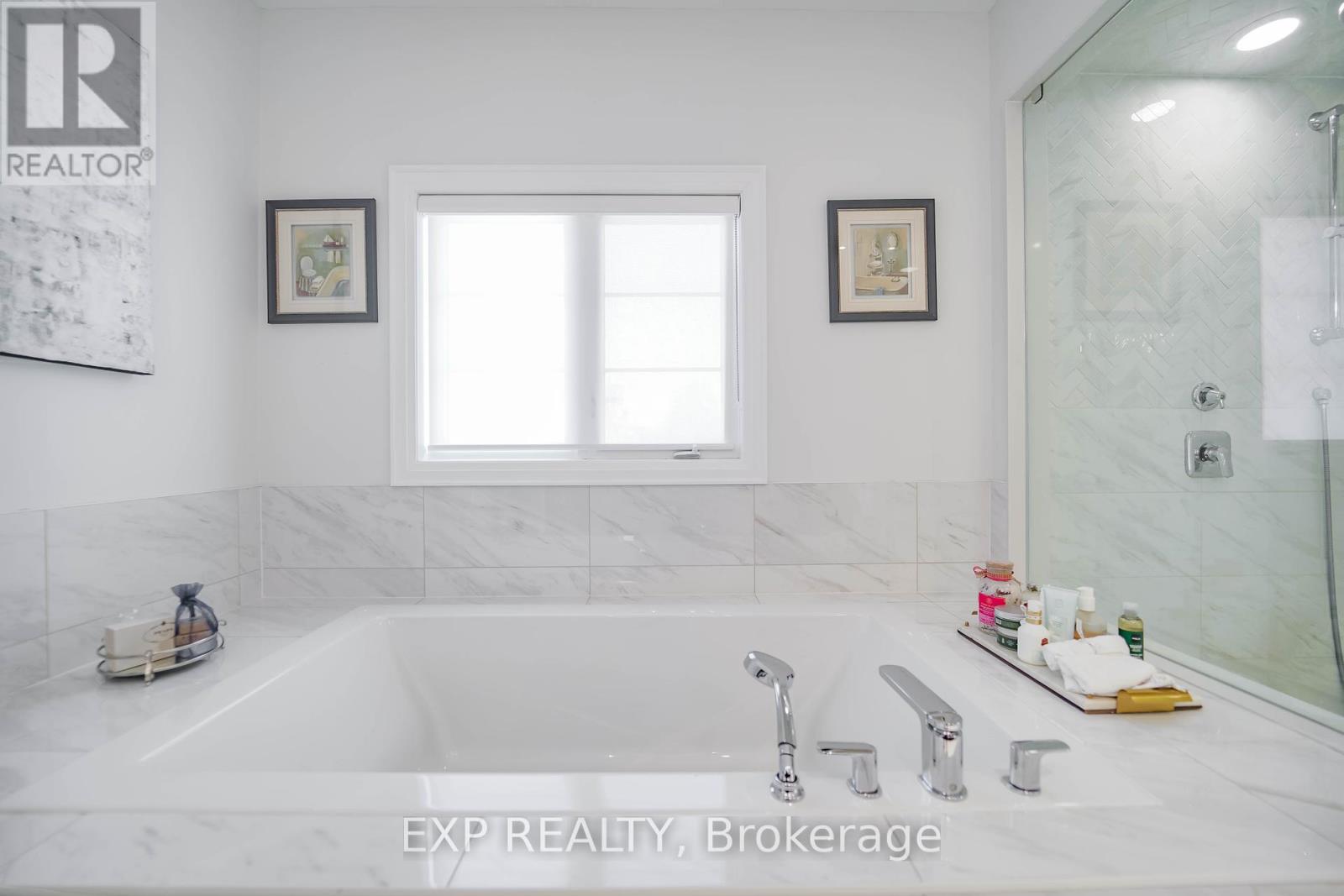 26 Aspy Court, Vaughan, Ontario  L6A 4X8 - Photo 30 - N12192824