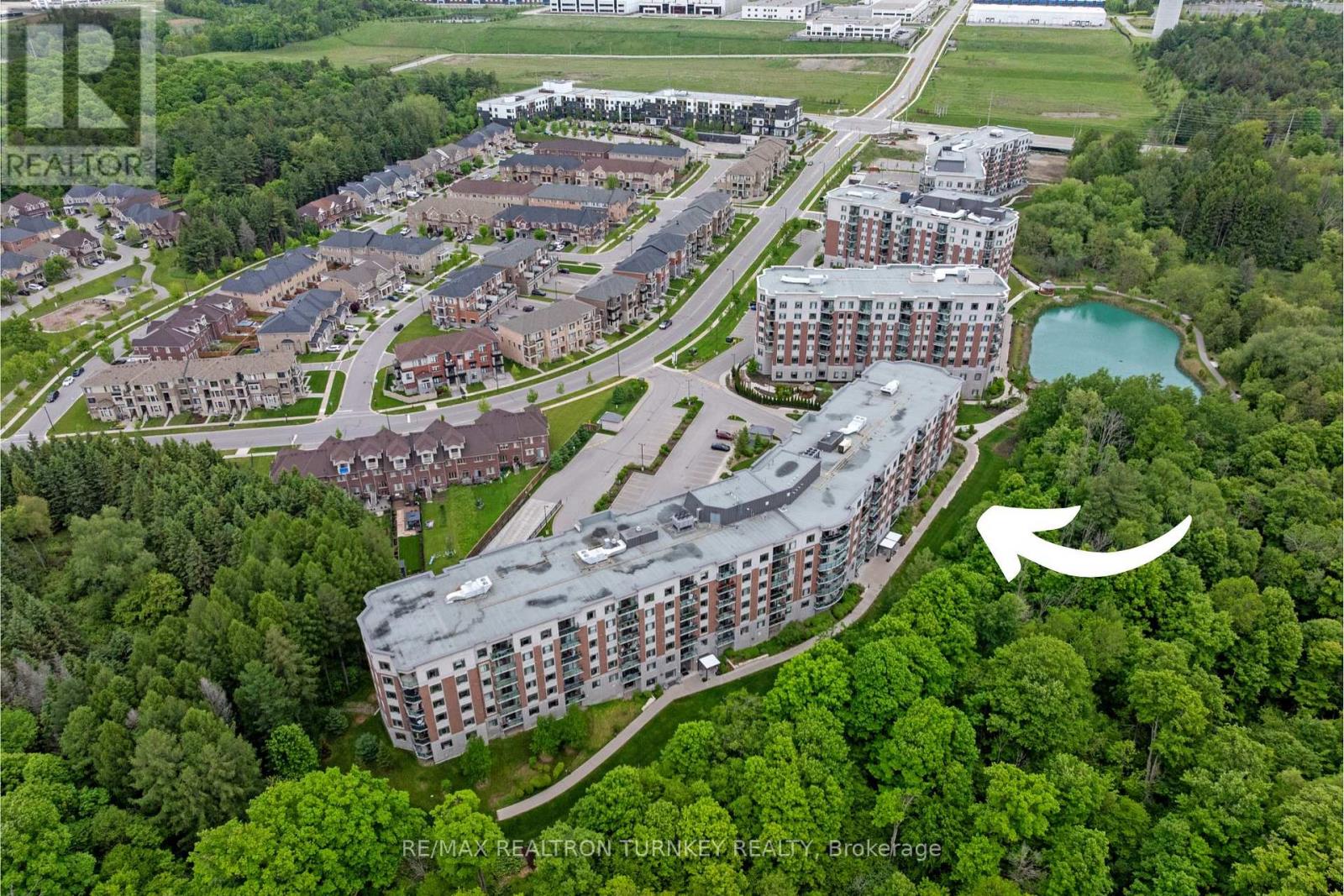 221 - 420 William Graham Drive, Aurora, Ontario  L4G 1X4 - Photo 1 - N12192634