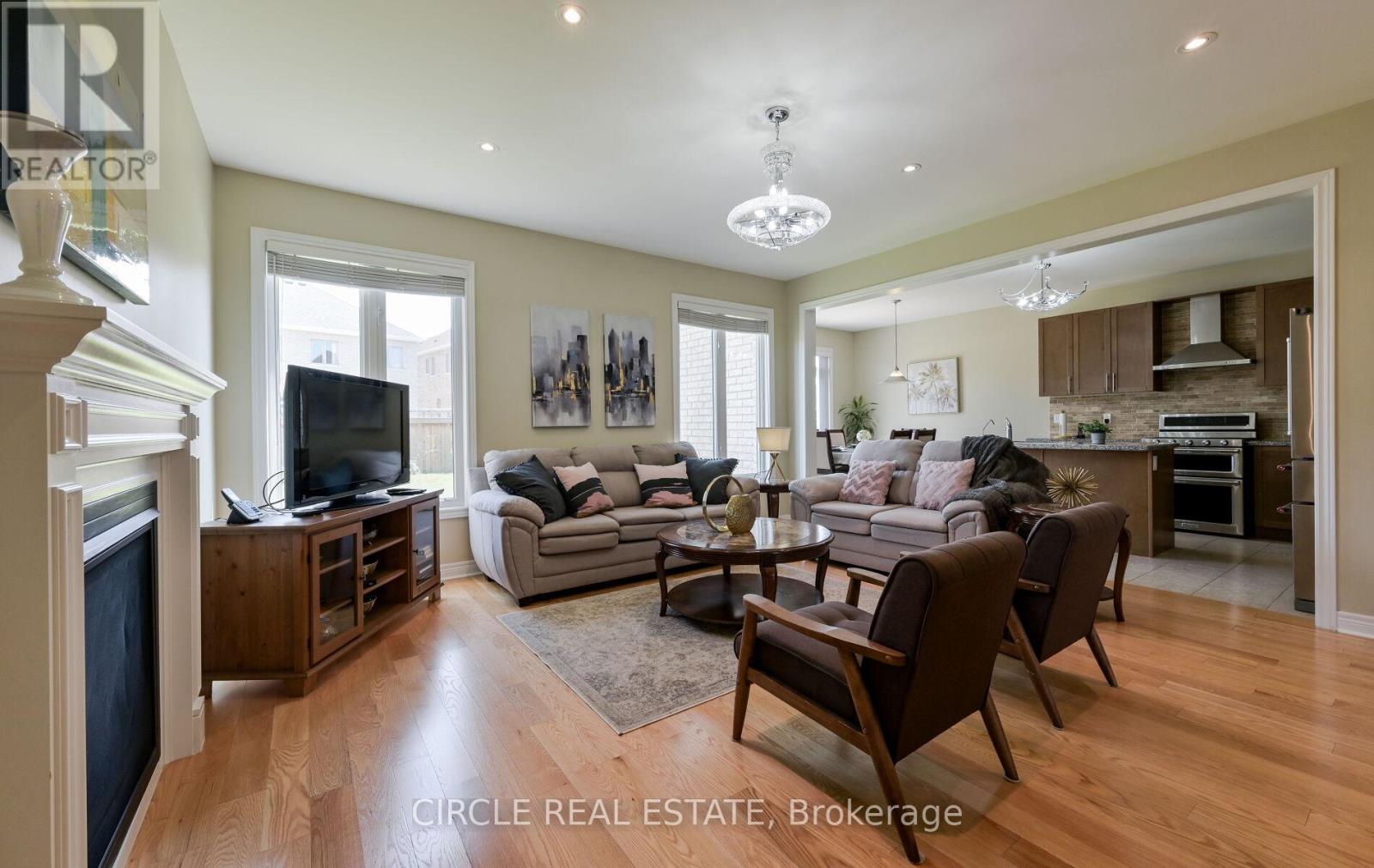 166 Sharpe Crescent, New Tecumseth, Ontario  L0G 1W0 - Photo 6 - N12192828