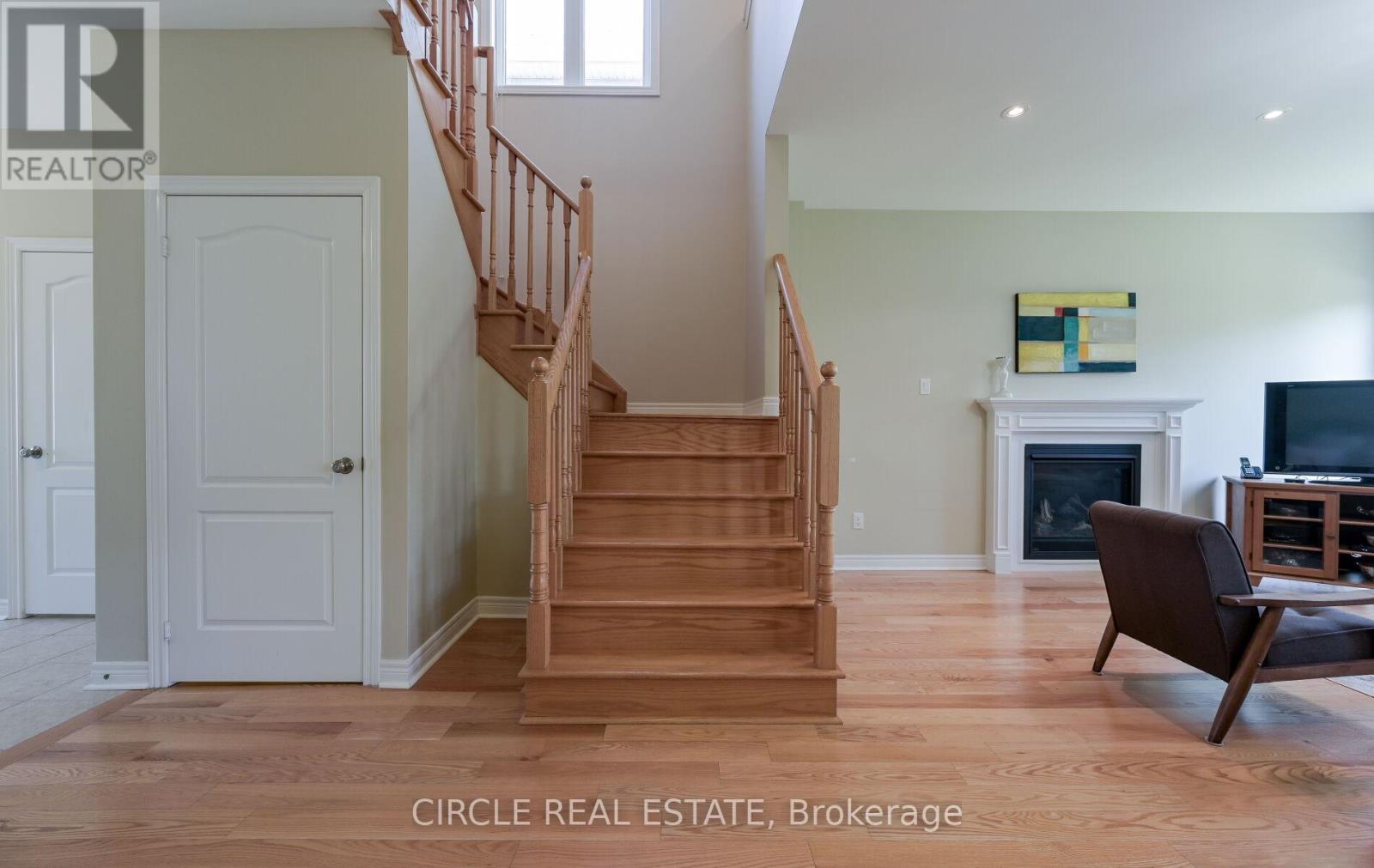 166 Sharpe Crescent, New Tecumseth, Ontario  L0G 1W0 - Photo 18 - N12192828