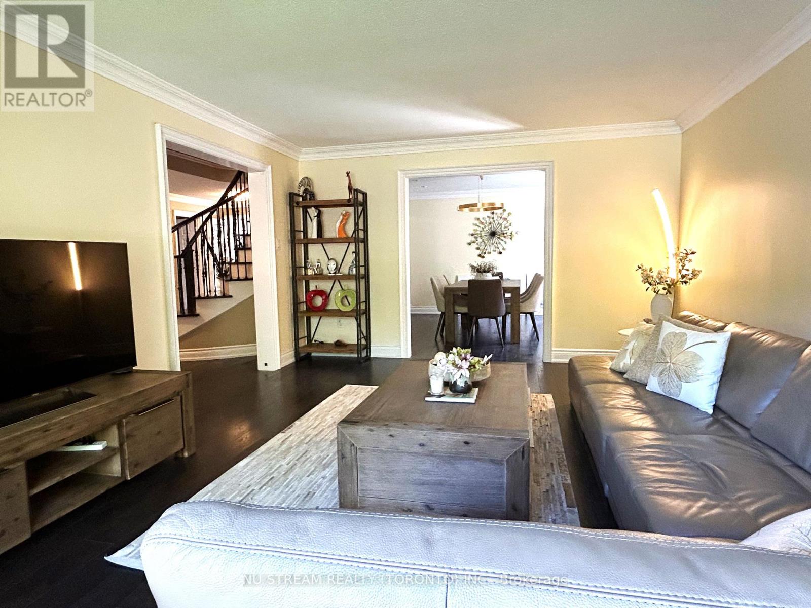 31 Ashfield Drive, Richmond Hill, Ontario  L4E 2L6 - Photo 17 - N12192976