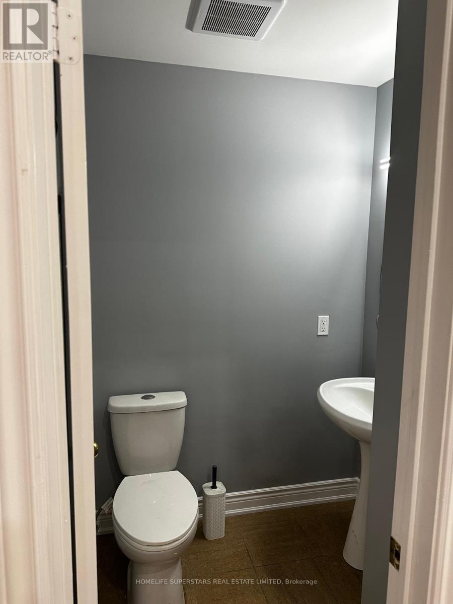 36 Lady Fern Drive, Markham (Legacy), Ontario  L3S 4C2 - Photo 7 - N12193108