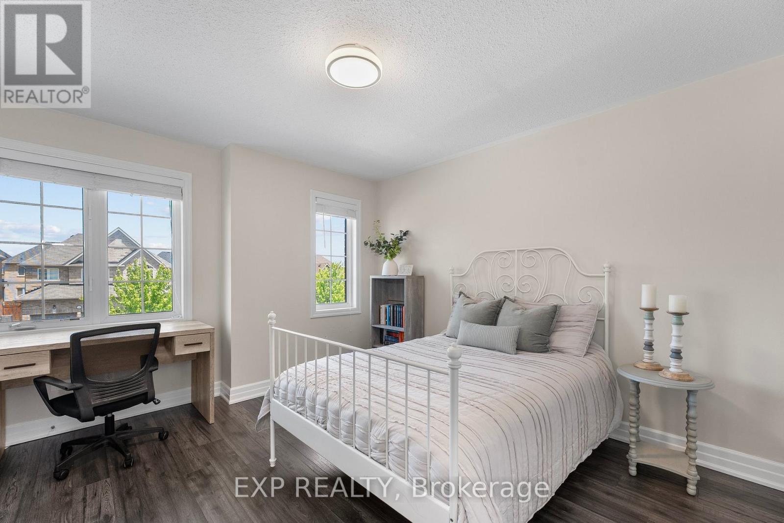 15 Grey Wing Avenue, Georgina, Ontario  L4P 0E8 - Photo 14 - N12192939