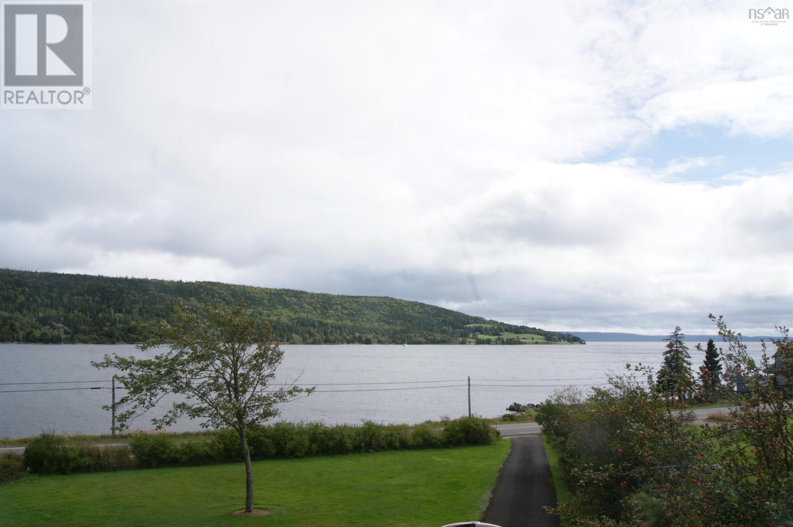 1011 Highway 205, Baddeck Bay, Nova Scotia  B2A 3L3 - Photo 16 - 202513289