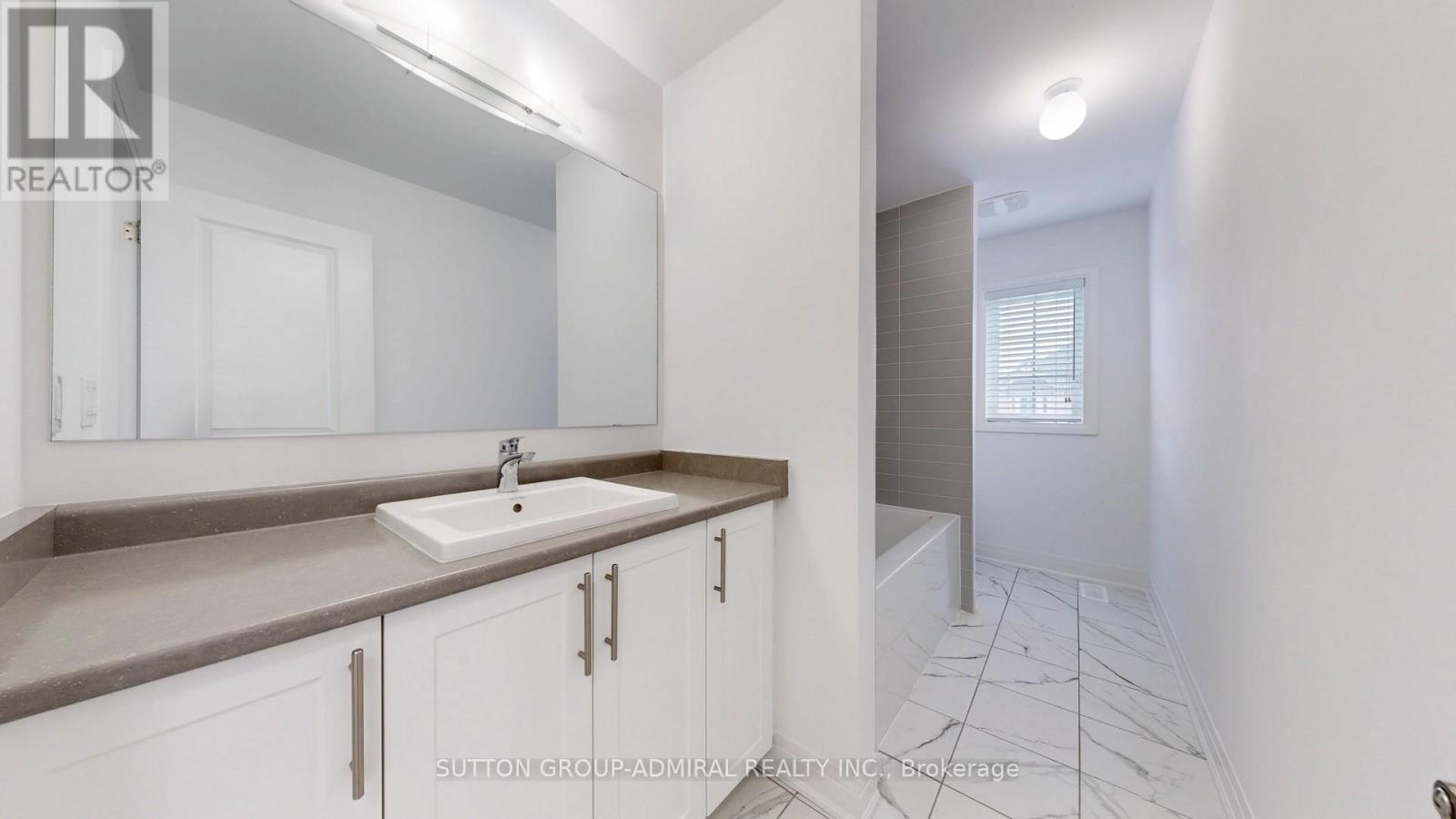 89 Kentledge Avenue, East Gwillimbury, Ontario  L9N 0V9 - Photo 30 - N12192996