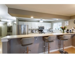101 15717 MARINE DRIVE, White Rock property photo listing R2987202 for sale