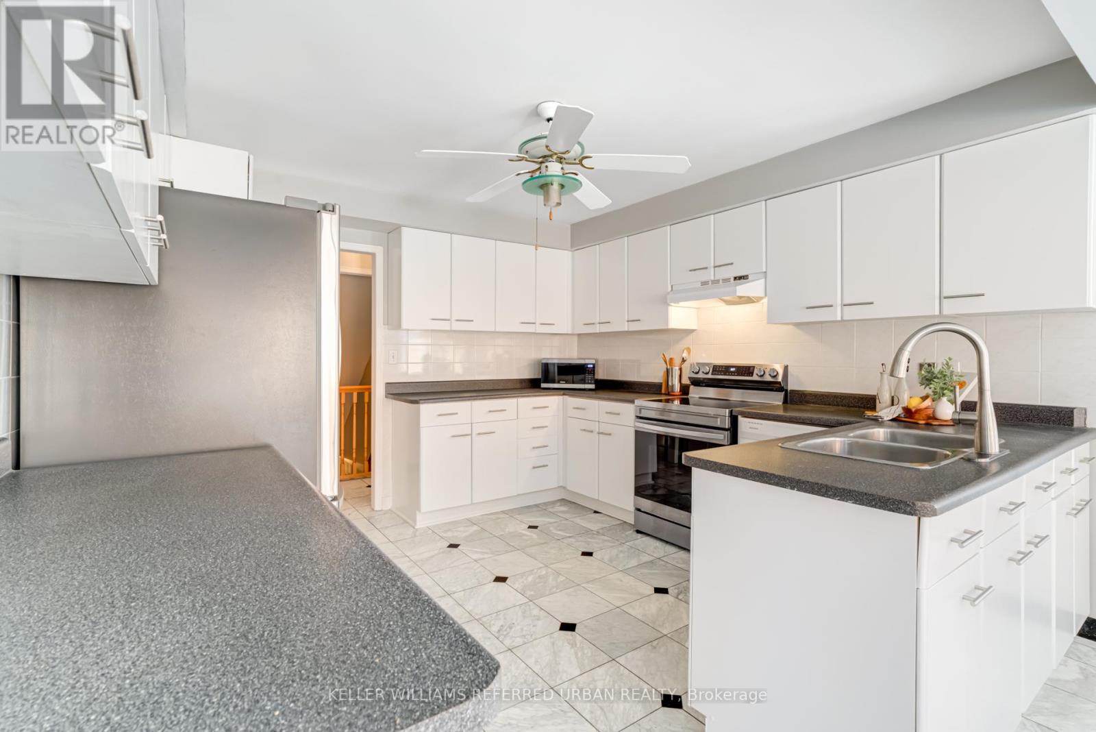109 Topham Crescent, Richmond Hill, Ontario  L4C 9E9 - Photo 8 - N12193031