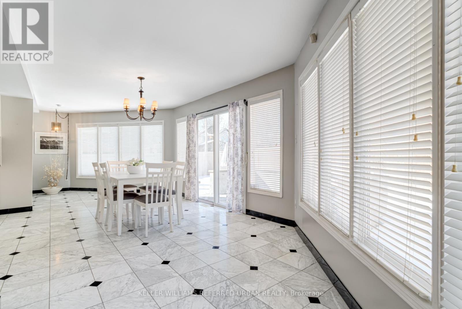 109 Topham Crescent, Richmond Hill, Ontario  L4C 9E9 - Photo 14 - N12193031