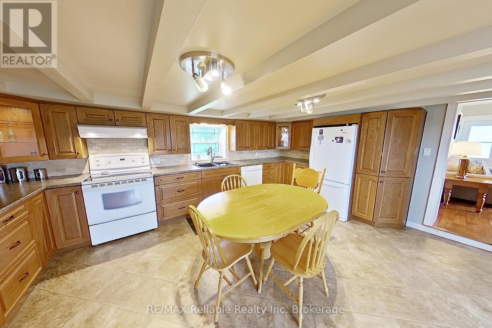 73053 Bluewater Highway, Bluewater, Ontario  N0M 2T0 - Photo 17 - X12193163