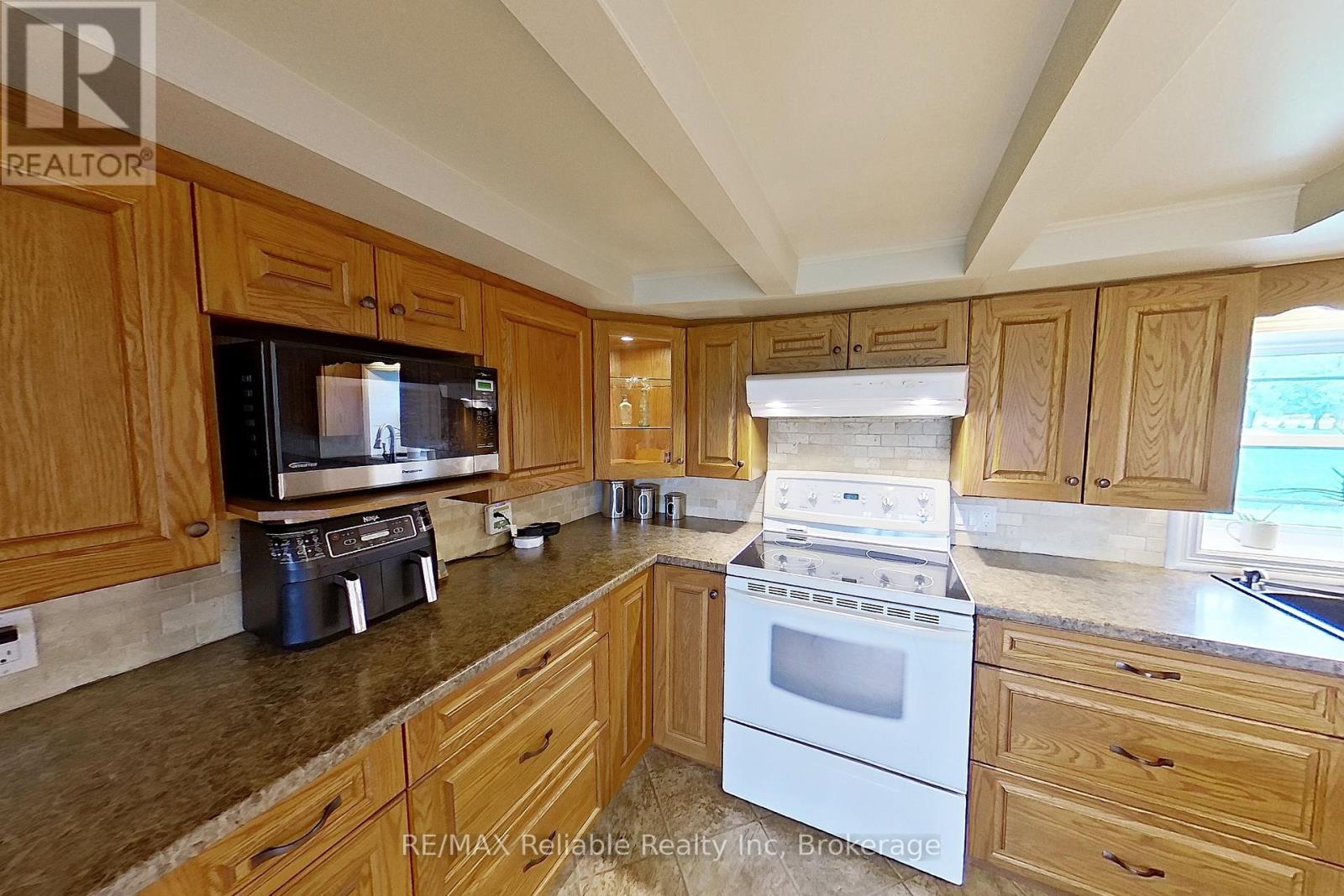 73053 Bluewater Highway, Bluewater, Ontario  N0M 2T0 - Photo 19 - X12193163