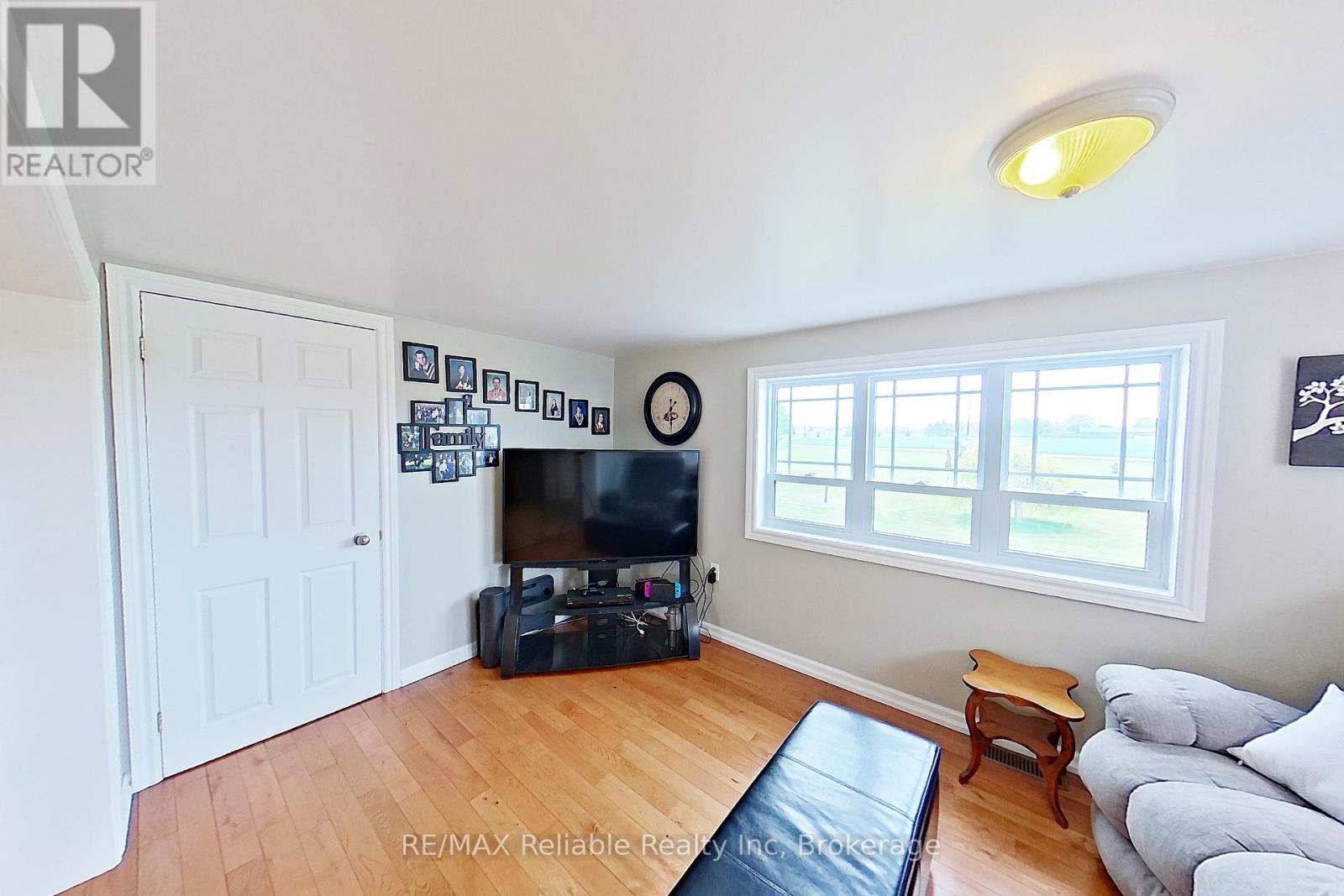 73053 Bluewater Highway, Bluewater, Ontario  N0M 2T0 - Photo 27 - X12193163