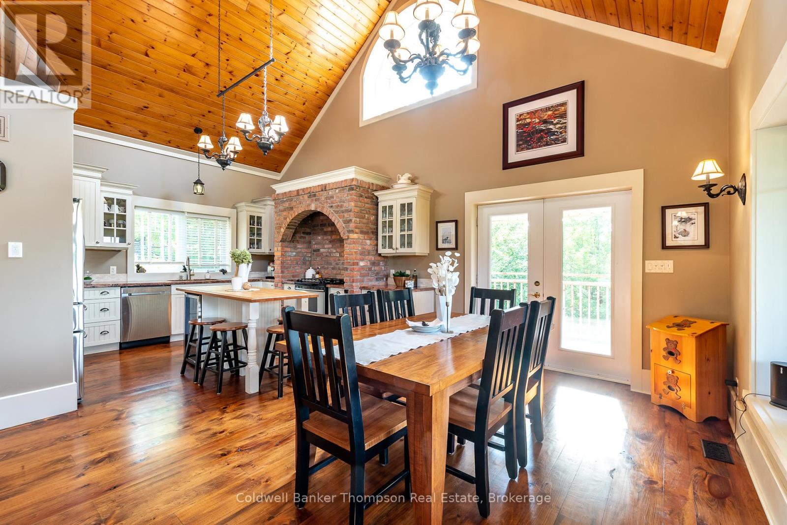 21 Deerhurst Highlands Drive, Huntsville, Ontario  P1H 1B1 - Photo 11 - X12193167