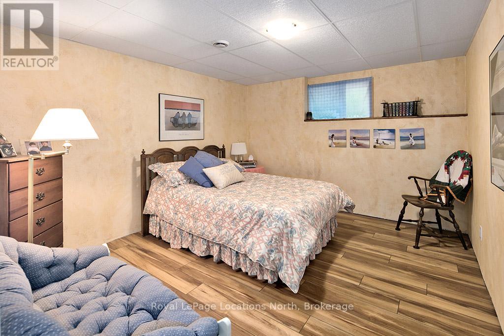 130 Davos Drive, Blue Mountains, Ontario  L9Y 0S9 - Photo 31 - X12193187