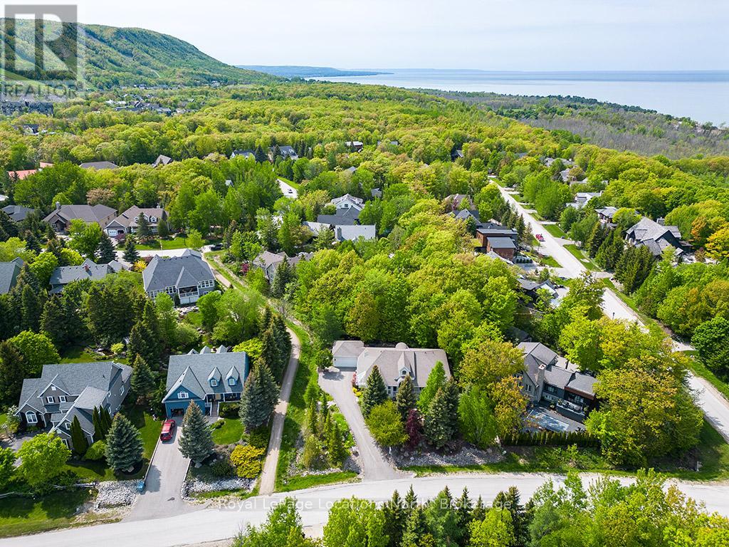 130 Davos Drive, Blue Mountains, Ontario  L9Y 0S9 - Photo 37 - X12193187