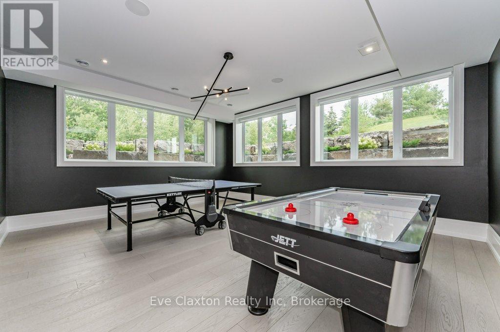 149 Heritage Lake Drive, Puslinch (Crieff/aikensville/killean), Ontario  N0B 2J0 - Photo 37 - X12193294