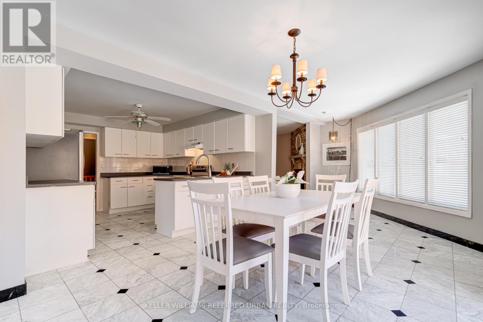 109 Topham Crescent, Richmond Hill, Ontario  L4C 9E9 - Photo 11 - N12193031