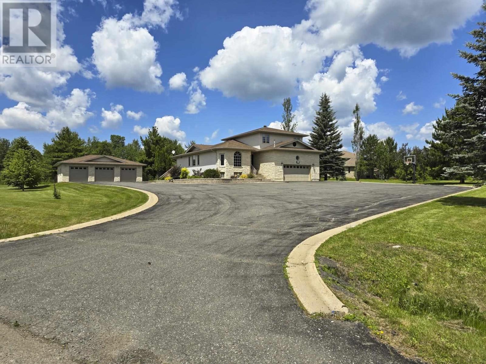 313 Cadillac CIR, thunder bay, Ontario