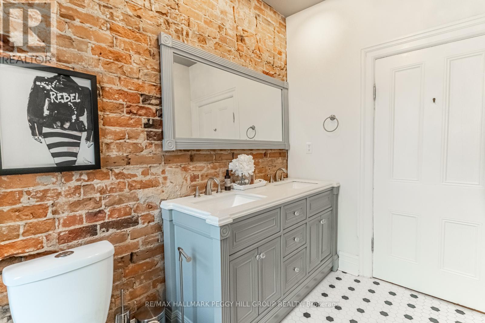 72 High Street, Barrie (Queen's Park), Ontario  L4N 1W4 - Photo 15 - S12192542