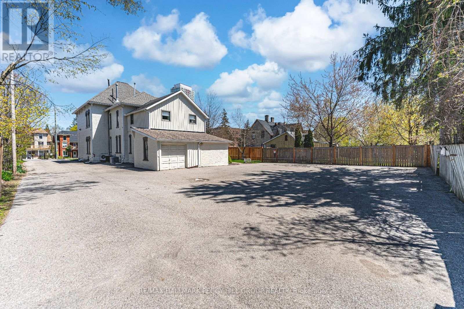 72 High Street, Barrie (Queen's Park), Ontario  L4N 1W4 - Photo 29 - S12192542