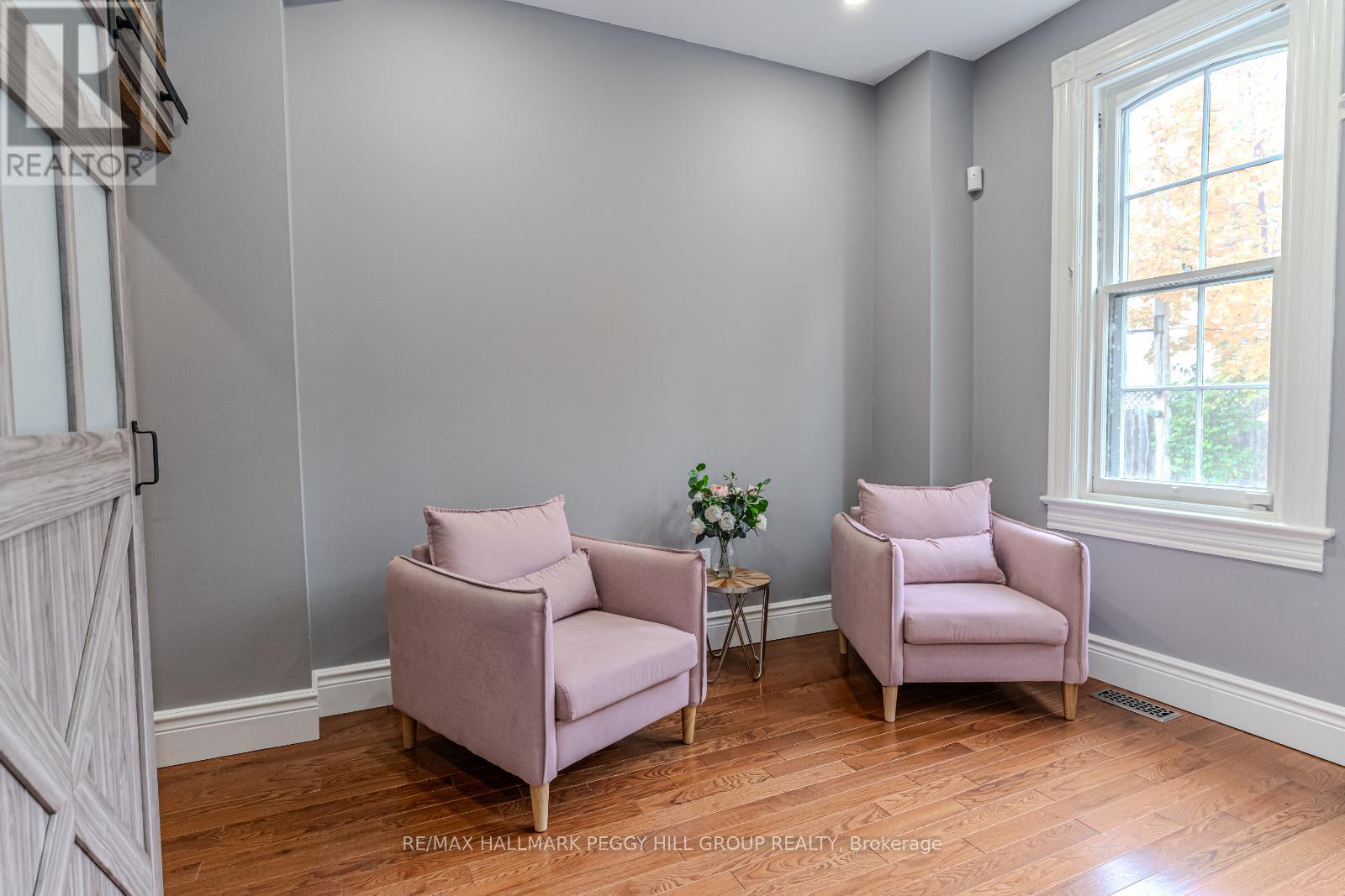 72 High Street, Barrie (Queen's Park), Ontario  L4N 1W4 - Photo 8 - S12192542