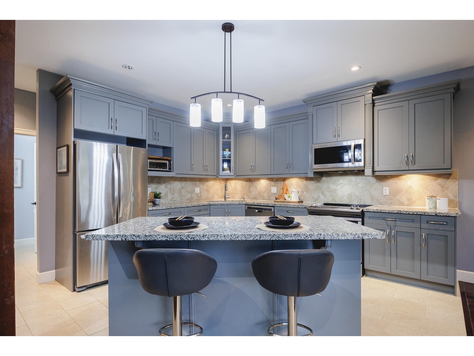 Property at 17 1911 WOODSIDE BOULEVARD image 5