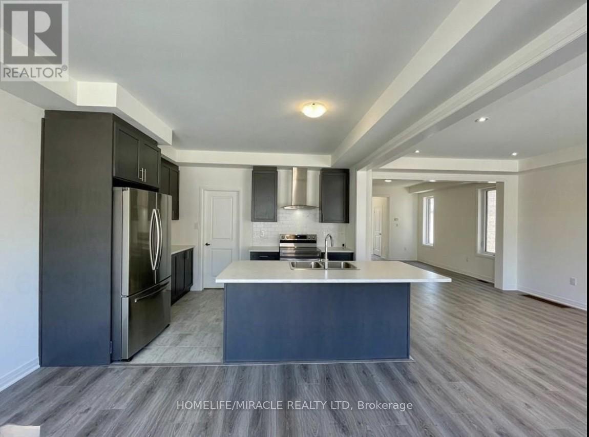 63 Shepherd Drive, Barrie, Ontario  L9J 0K4 - Photo 4 - S12192648