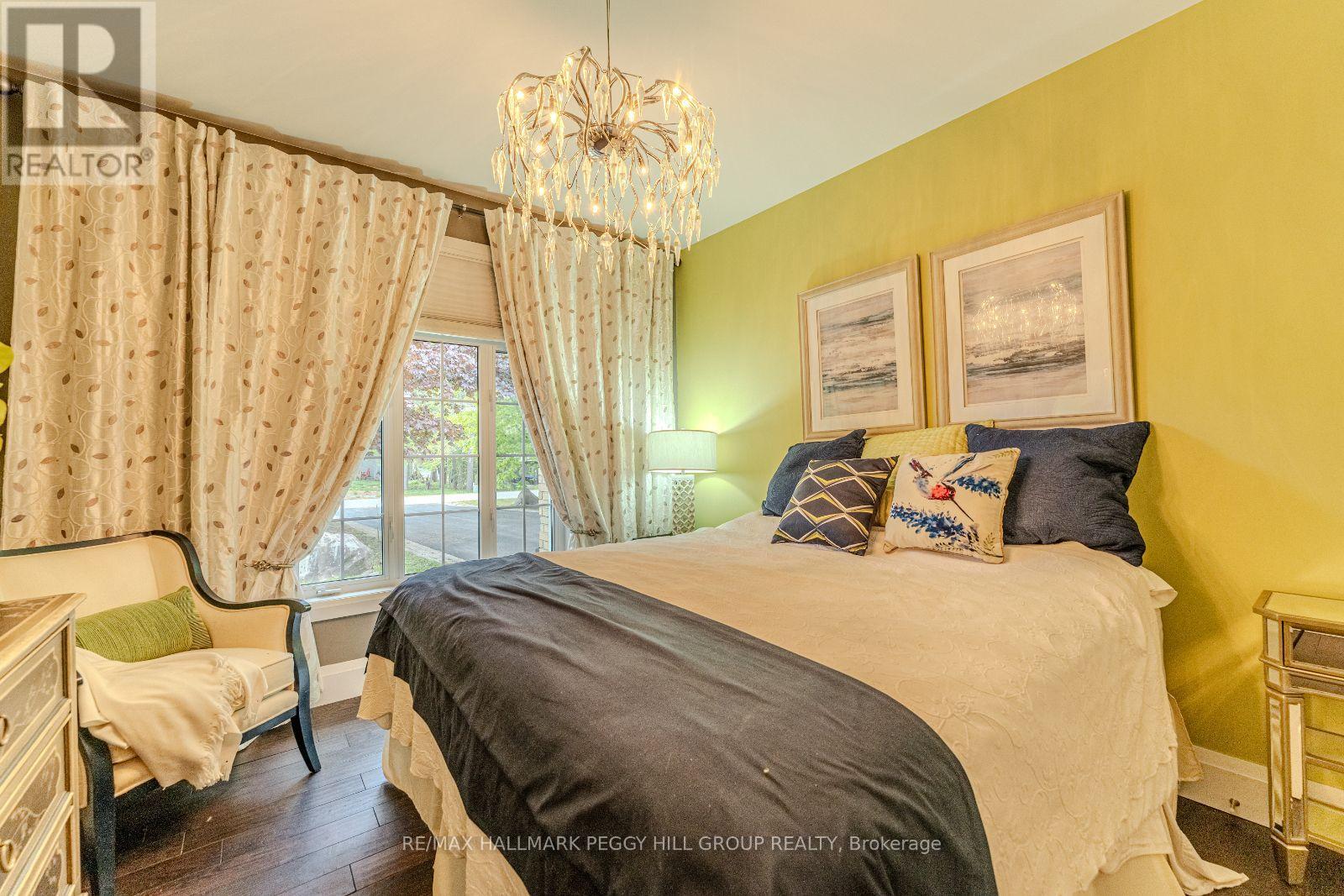 9 Fairway Court, Oro-Medonte, Ontario  L0L 2L0 - Photo 16 - S12189818
