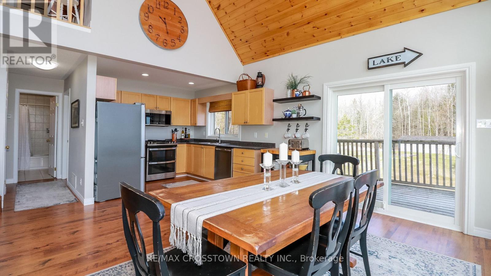 3093 Sandy Bend, Springwater, Ontario  L0L 1P0 - Photo 16 - S12192672