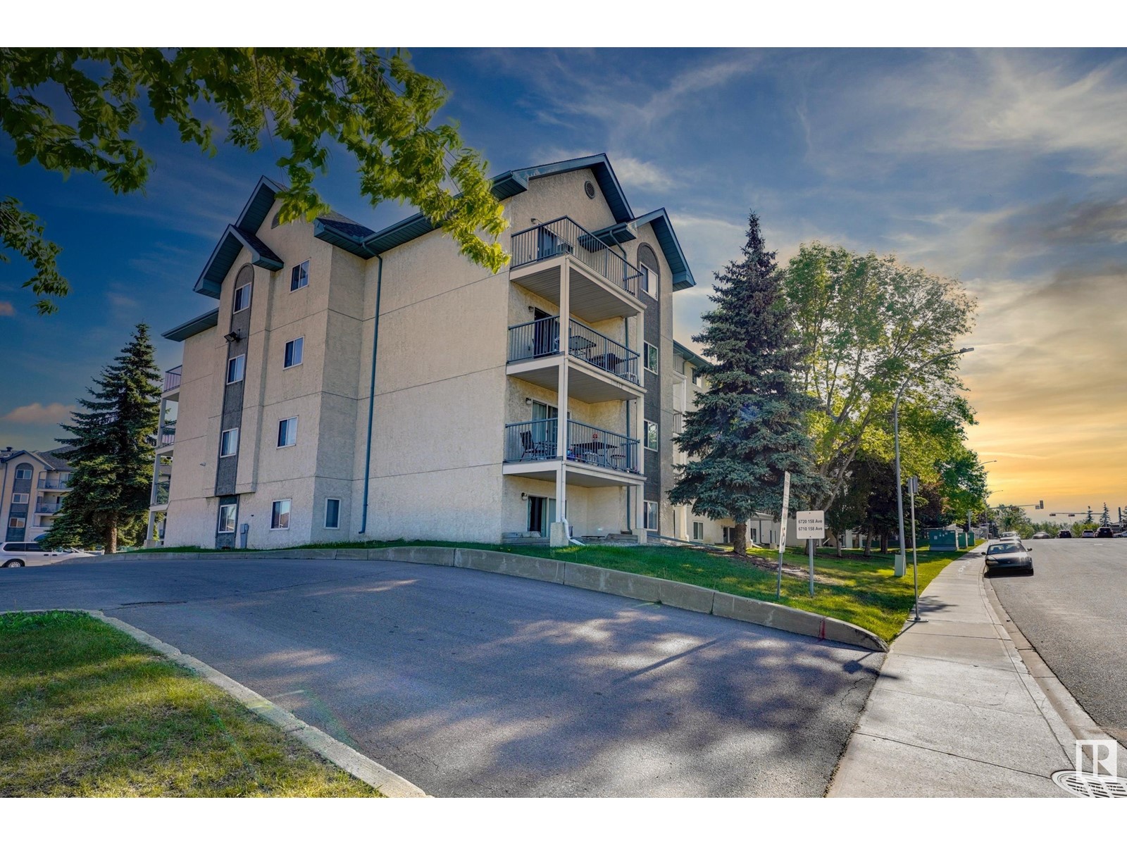 Property at #111 6710 158 AV NW image 1
