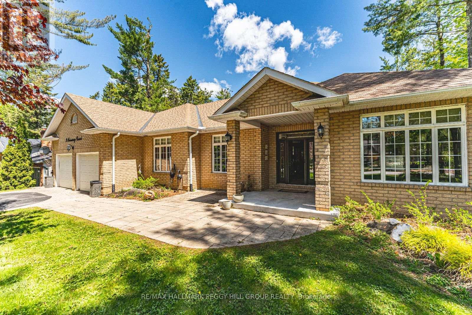 9 Fairway Court, Oro-Medonte, Ontario  L0L 2L0 - Photo 2 - S12189818