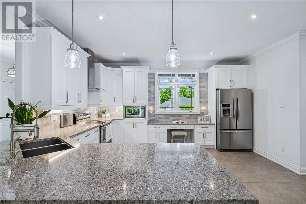 37 Heron Boulevard, Springwater, Ontario  L0L 1Y3 - Photo 14 - S11944917