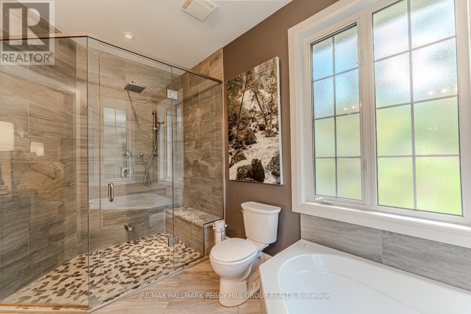 9 Fairway Court, Oro-Medonte, Ontario  L0L 2L0 - Photo 13 - S12189818