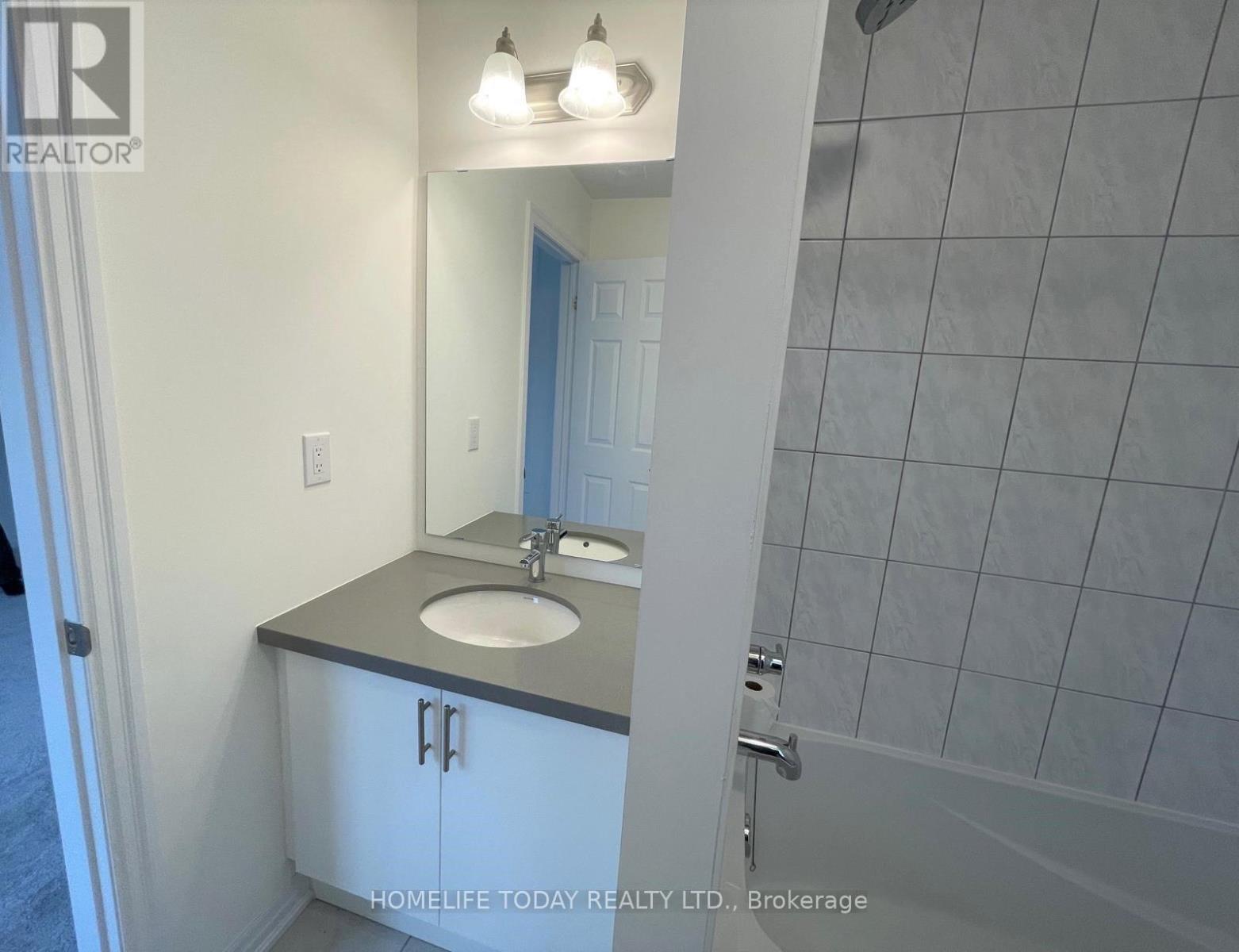 219 Warden Street, Clearview, Ontario  L0M 1S0 - Photo 12 - S12192889