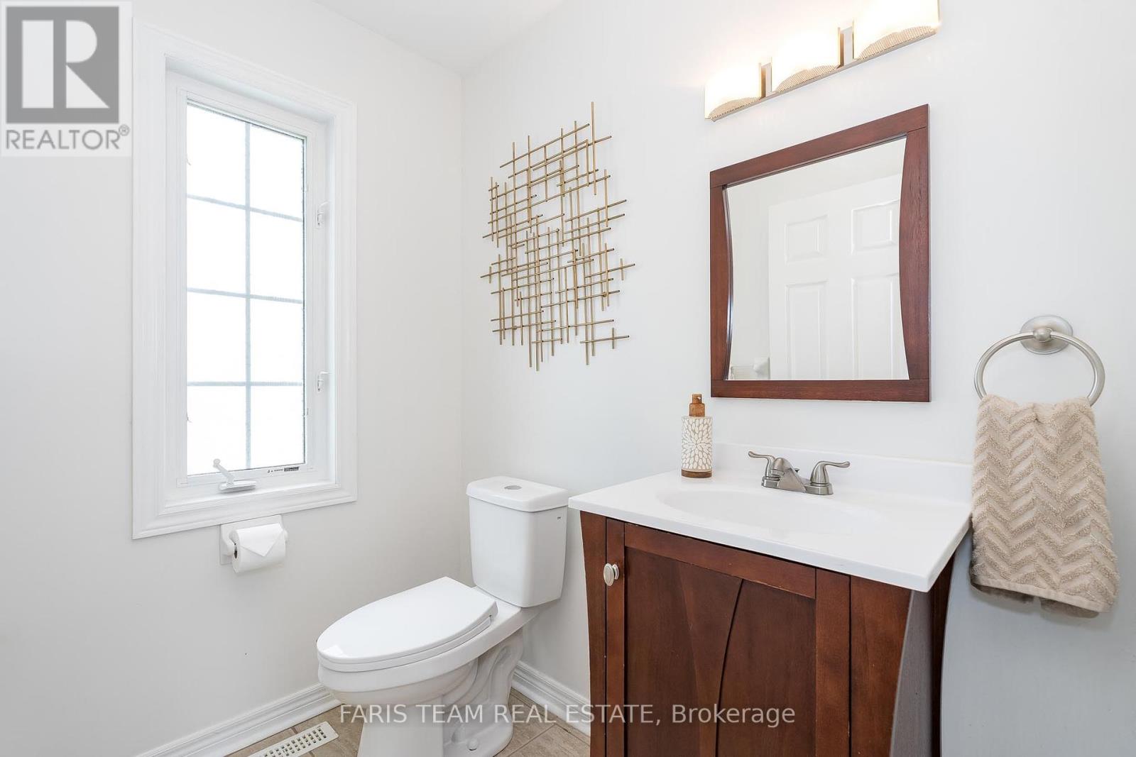 123 Holly Meadow Road, Barrie (Holly), Ontario  L4N 9Z6 - Photo 10 - S12193002