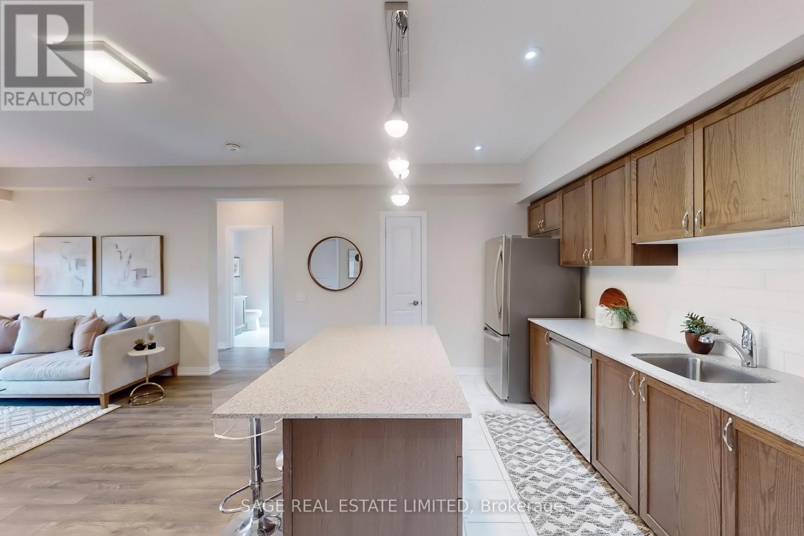 310 - 300 Essa Road, Barrie (0 West), Ontario  L9J 0B9 - Photo 6 - S12193123