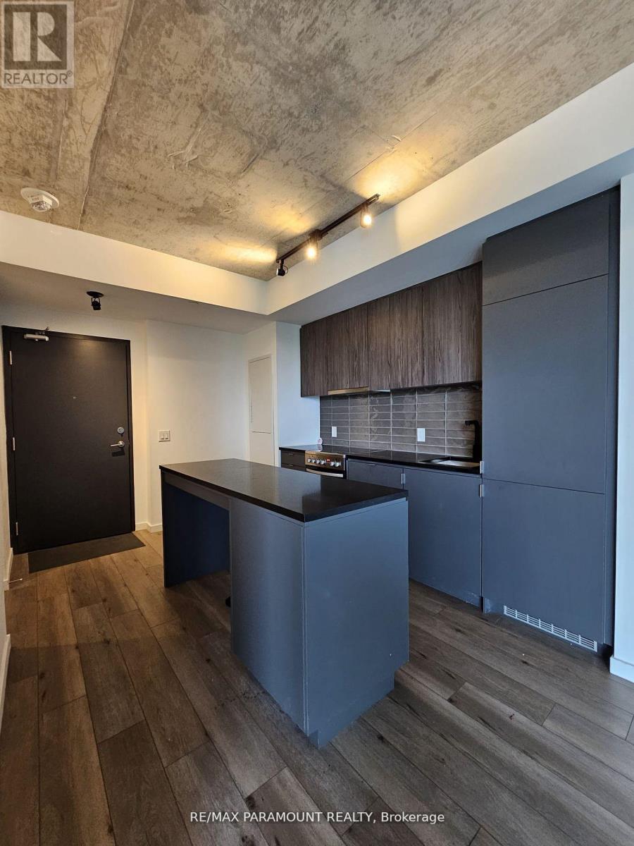 601 - 7 Smith Crescent, Toronto, Ontario  M8Z 0G3 - Photo 8 - W12185217