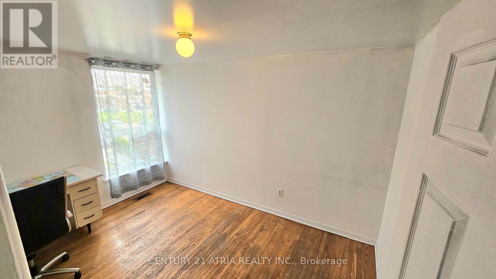 231 - 260 John Garland Boulevard, Toronto, Ontario  M9V 1N8 - Photo 8 - W12189342