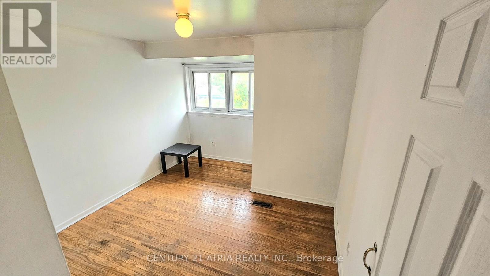231 - 260 John Garland Boulevard, Toronto (West Humber-Clairville), Ontario  M9V 1N8 - Photo 7 - W12189342