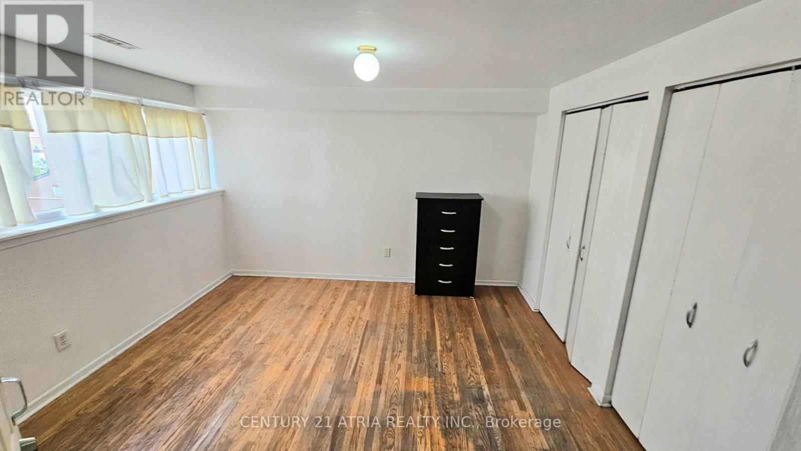 231 - 260 John Garland Boulevard, Toronto, Ontario  M9V 1N8 - Photo 5 - W12189342