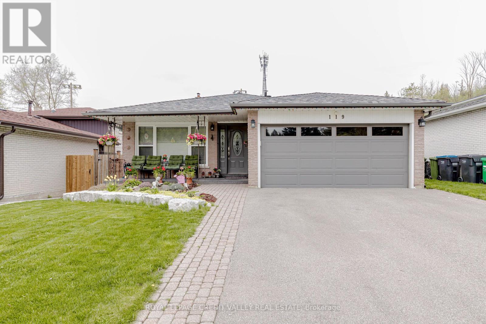 119 Connaught Crescent, Caledon, Ontario  L7E 2S3 - Photo 1 - W12138724