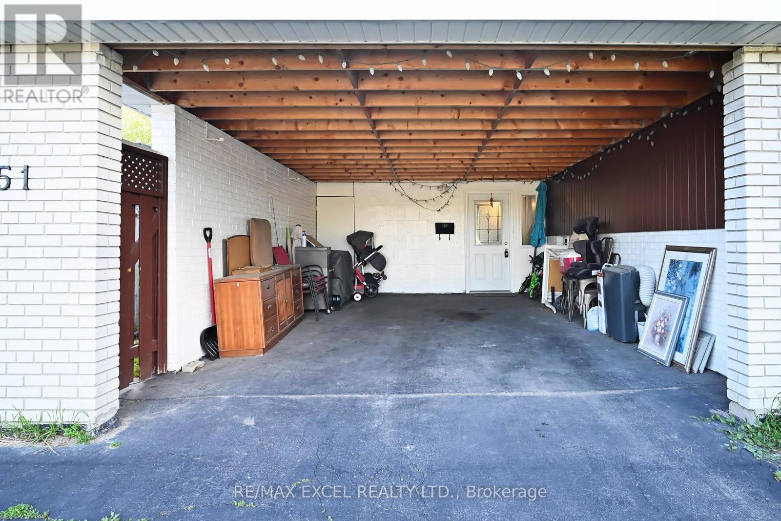 51 Kendleton Avenue, Toronto, Ontario  M9V 1T9 - Photo 3 - W12189722