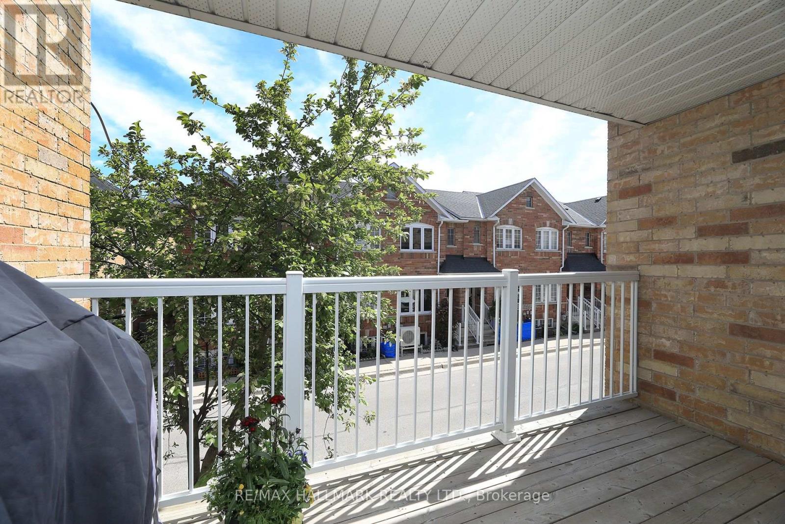 150 Brickworks Lane, Toronto, Ontario  M6N 5H7 - Photo 8 - W12161242