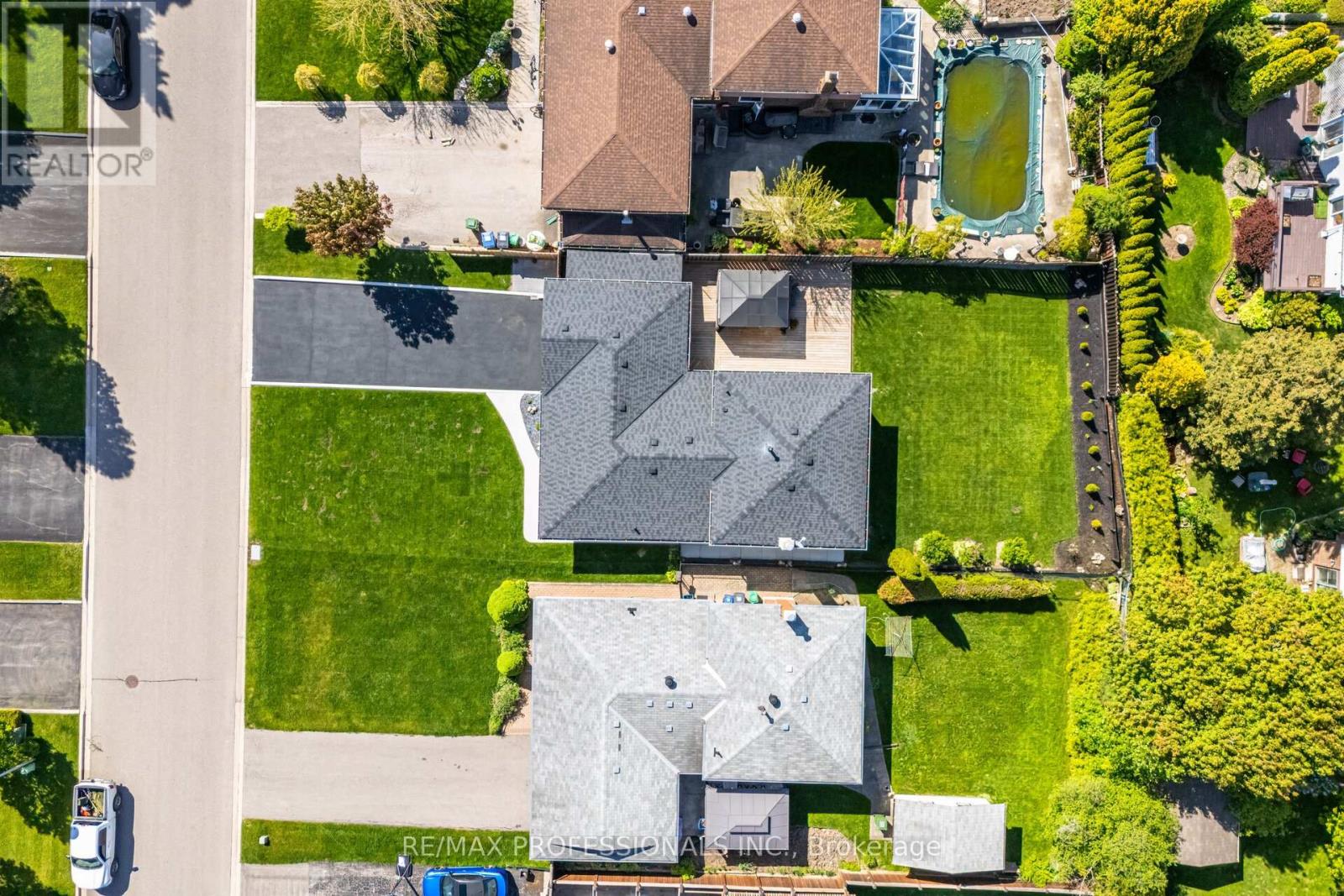 267 Bell Air Drive, Caledon, Ontario  L7E 2A2 - Photo 3 - W12161804