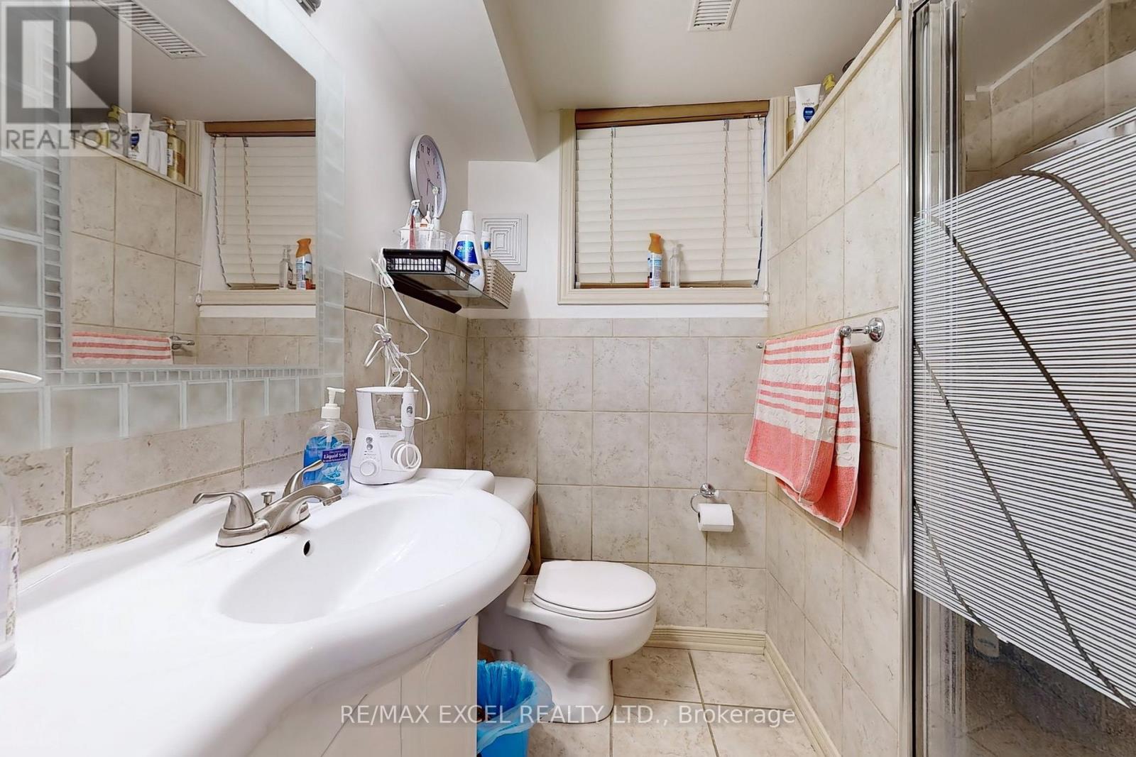 51 Kendleton Avenue, Toronto, Ontario  M9V 1T9 - Photo 39 - W12189722