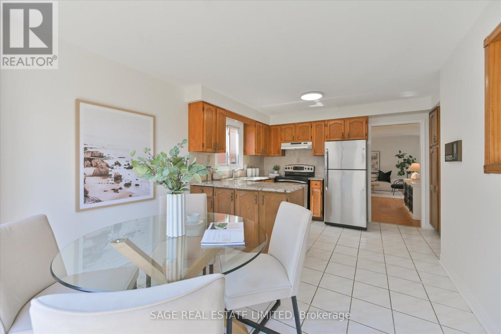 1 Goa Court, Toronto, Ontario  M8W 4Y2 - Photo 13 - W12190233