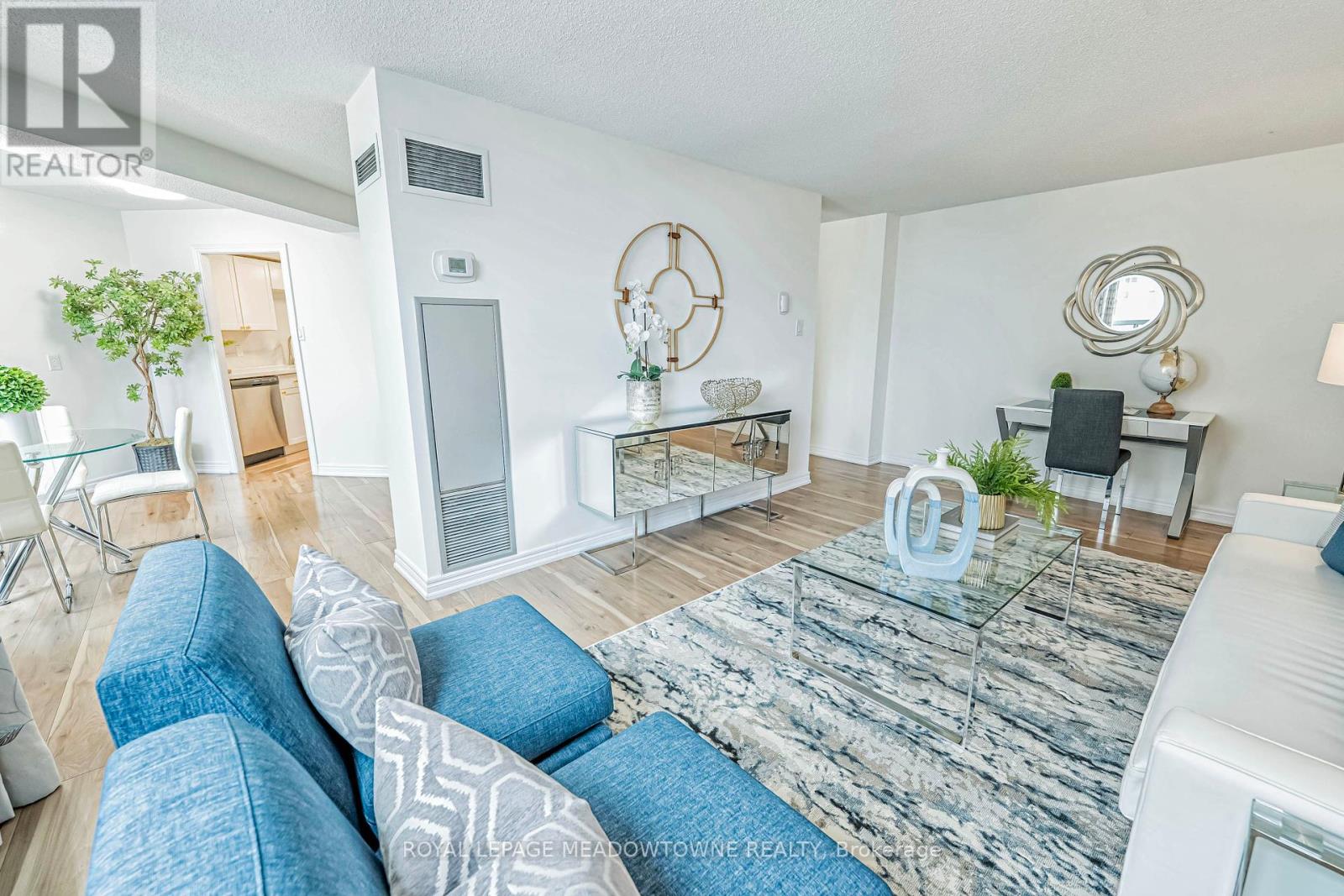 908 - 3650 Kaneff Crescent, Mississauga, Ontario  L5A 4A1 - Photo 9 - W12164877