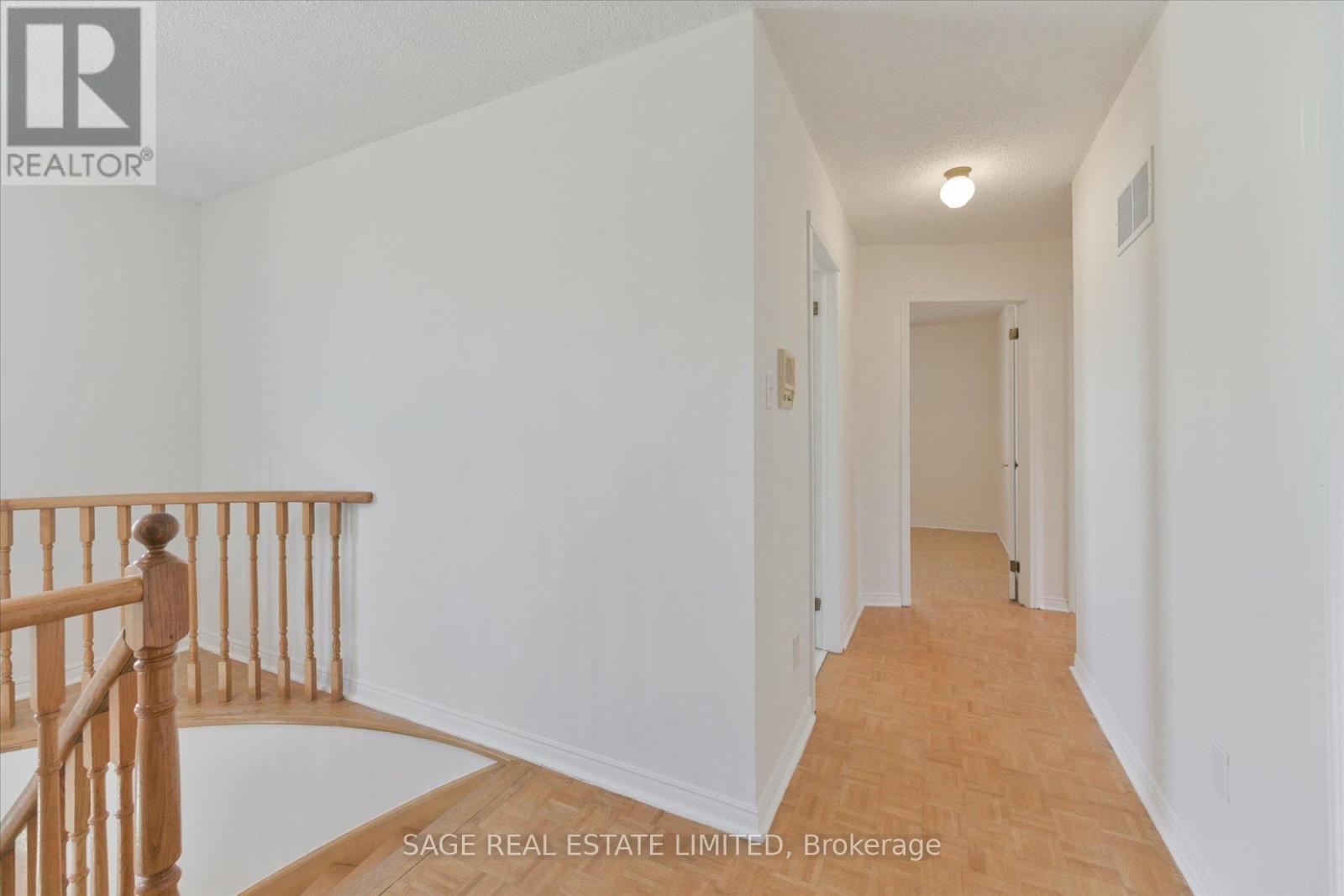1 Goa Court, Toronto, Ontario  M8W 4Y2 - Photo 19 - W12190233