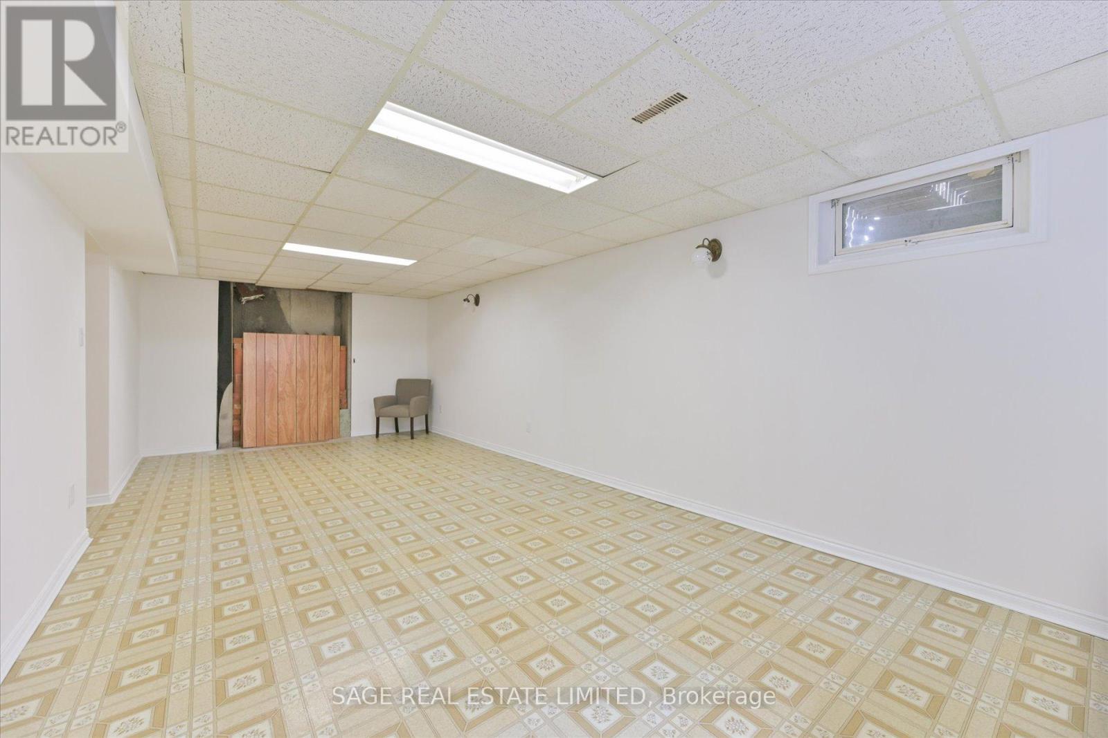 1 Goa Court, Toronto, Ontario  M8W 4Y2 - Photo 31 - W12190233