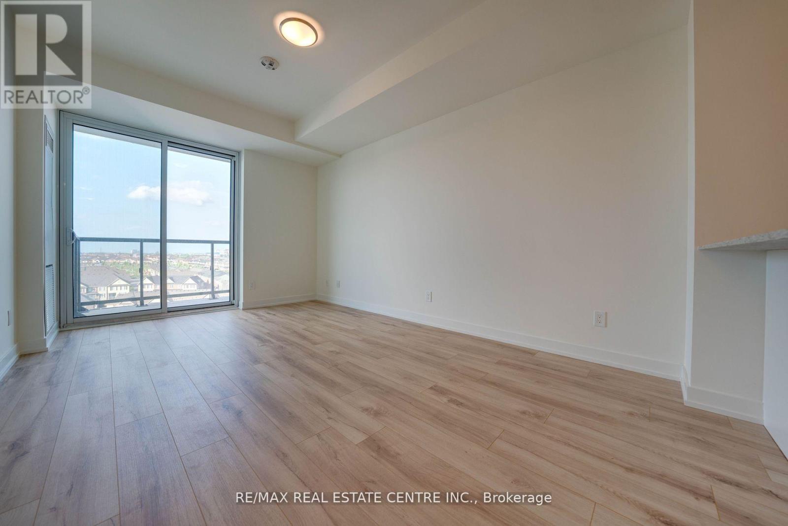 909 - 335 Wheat Boom Drive, Oakville, Ontario  L6H 0R3 - Photo 8 - W12190613