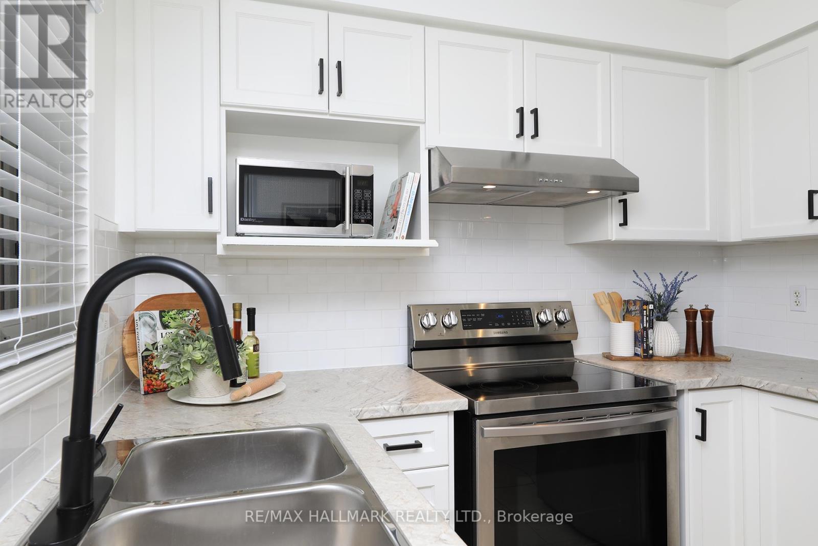 150 Brickworks Lane, Toronto, Ontario  M6N 5H7 - Photo 21 - W12161242